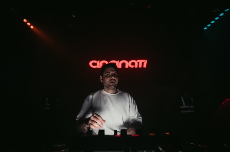 White-outfit DJ performance in London — Iranian pop and club DJ