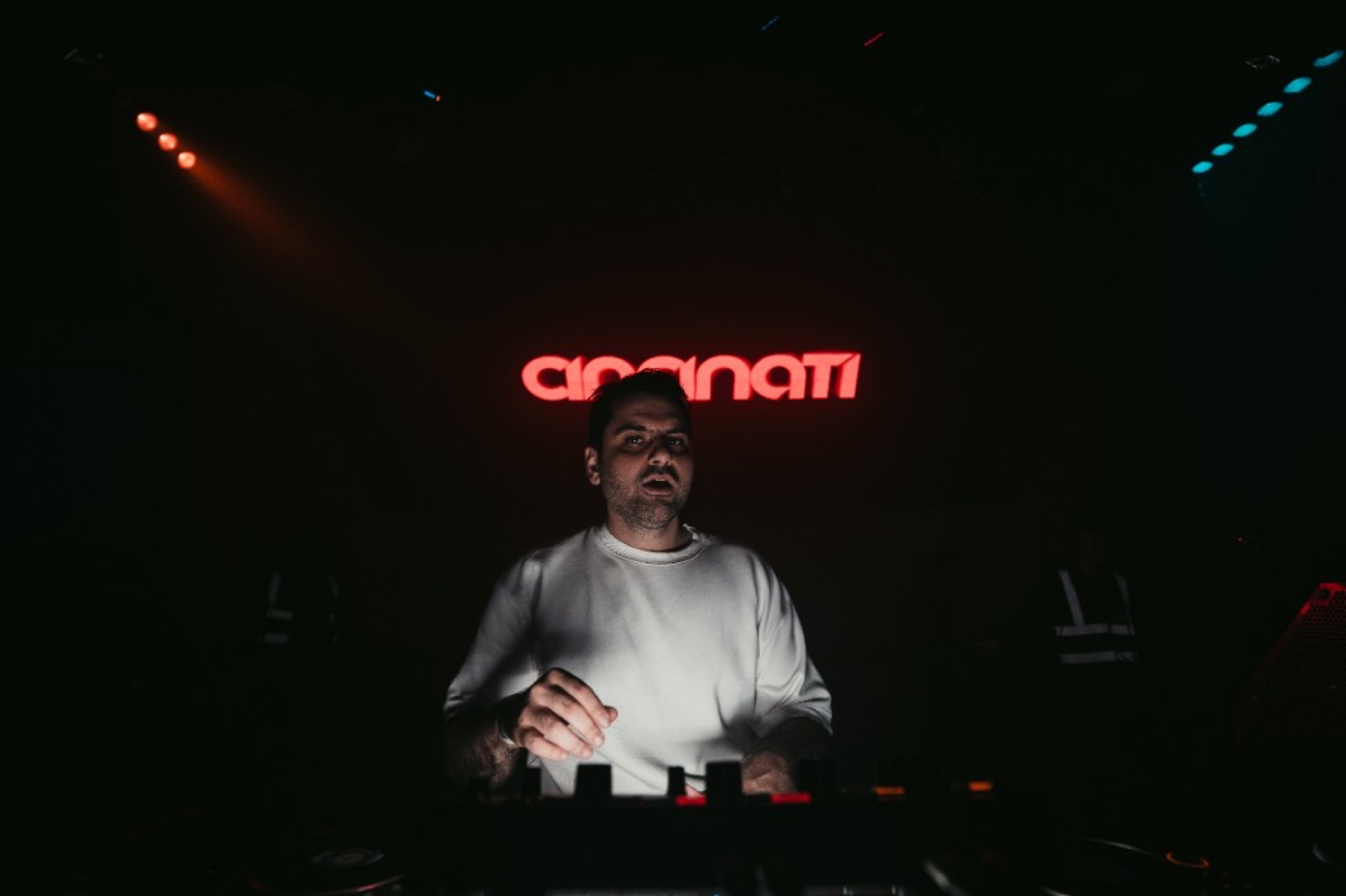 White-outfit DJ performance in London — Iranian pop and club DJ
